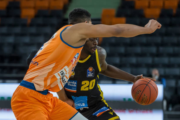 注重年轻化 注重年轻化